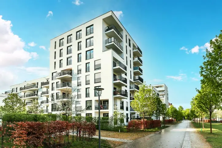 Immeuble moderne, idéal pour investir dans une résidence étudiante à Paris