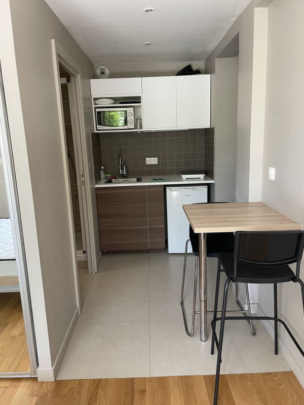 Appartement 1 pièce 18m² à 810€ Bourg-la-Reine (92340)