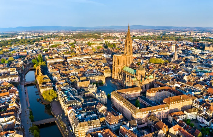 résidence universitaire à Strasbourg : une vue panoramique de la ville.