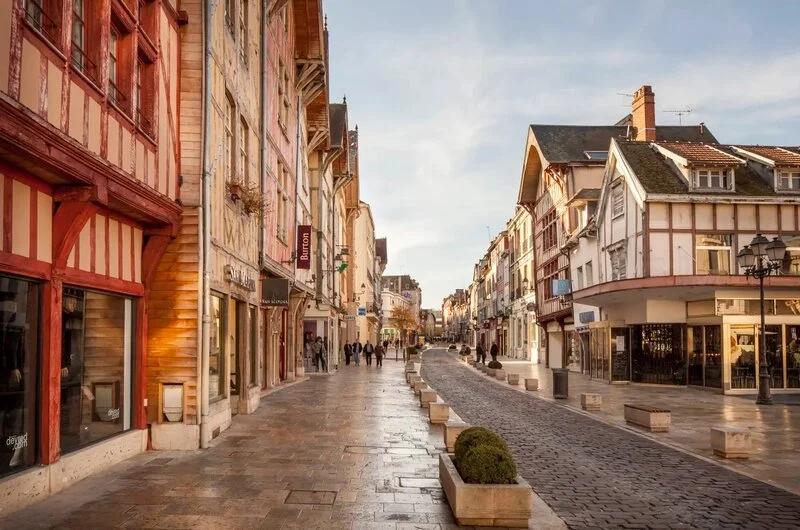 Ville de Troyes, une charmante ville étudiante où les jeunes s'installent dans une colocation à Troyes