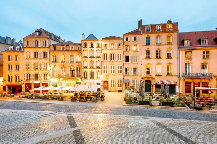 Ville de Metz, mettant en avant son quartier animé à privilégier pour une colocation à Metz