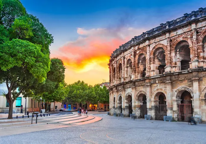 Monument de la ville de Nîmes, une charmante ville prisée par les étudiants. La colocation à Nîmes est recherchée par des milliers d'étudiants chaque année.
